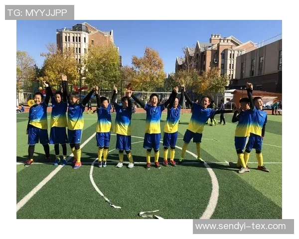 西安足球队心理素质提升之路:从比赛到训练的全面探讨 西安足球队心理素质提升之路:从比赛到训练的全面探讨